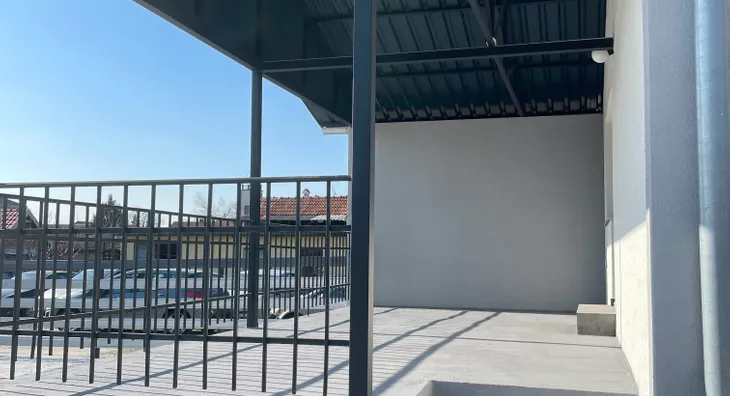 Poslovna zgrada | 4zida