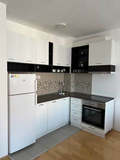 Zmaj Jovina 18A | 4zida.rs