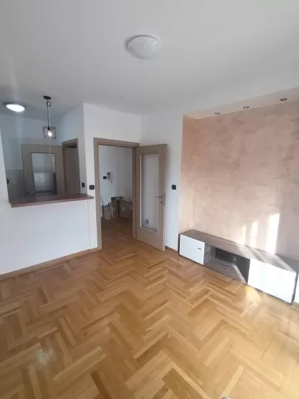 Tetovska | 4zida.rs