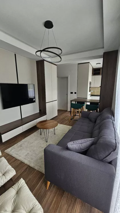 Kraljevačka | 4zida.rs