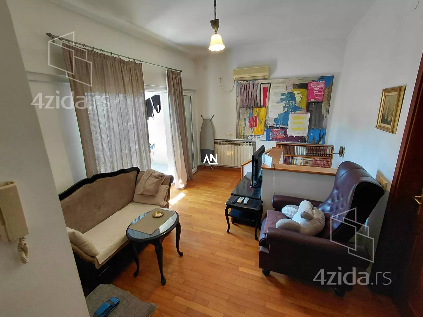 Petosoban stan | 4zida