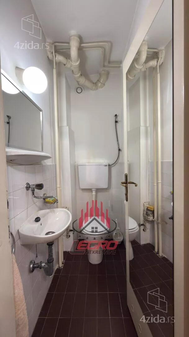 Troiposoban stan | 4zida