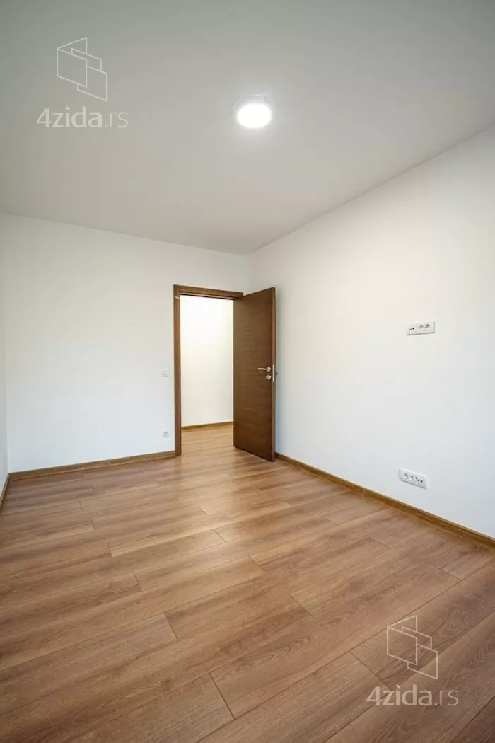 Četvoroiposoban stan | 4zida