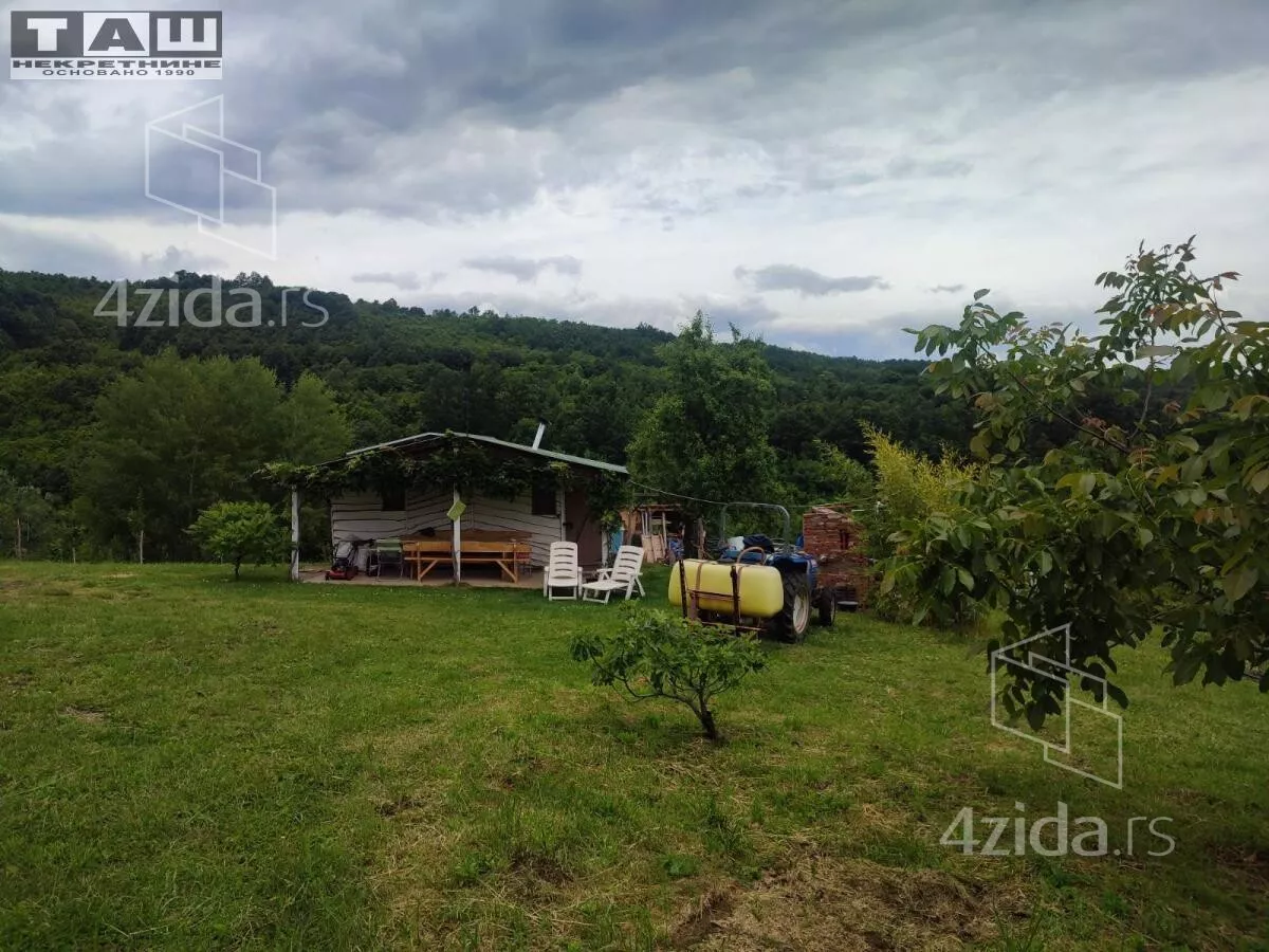 Plac | 4zida