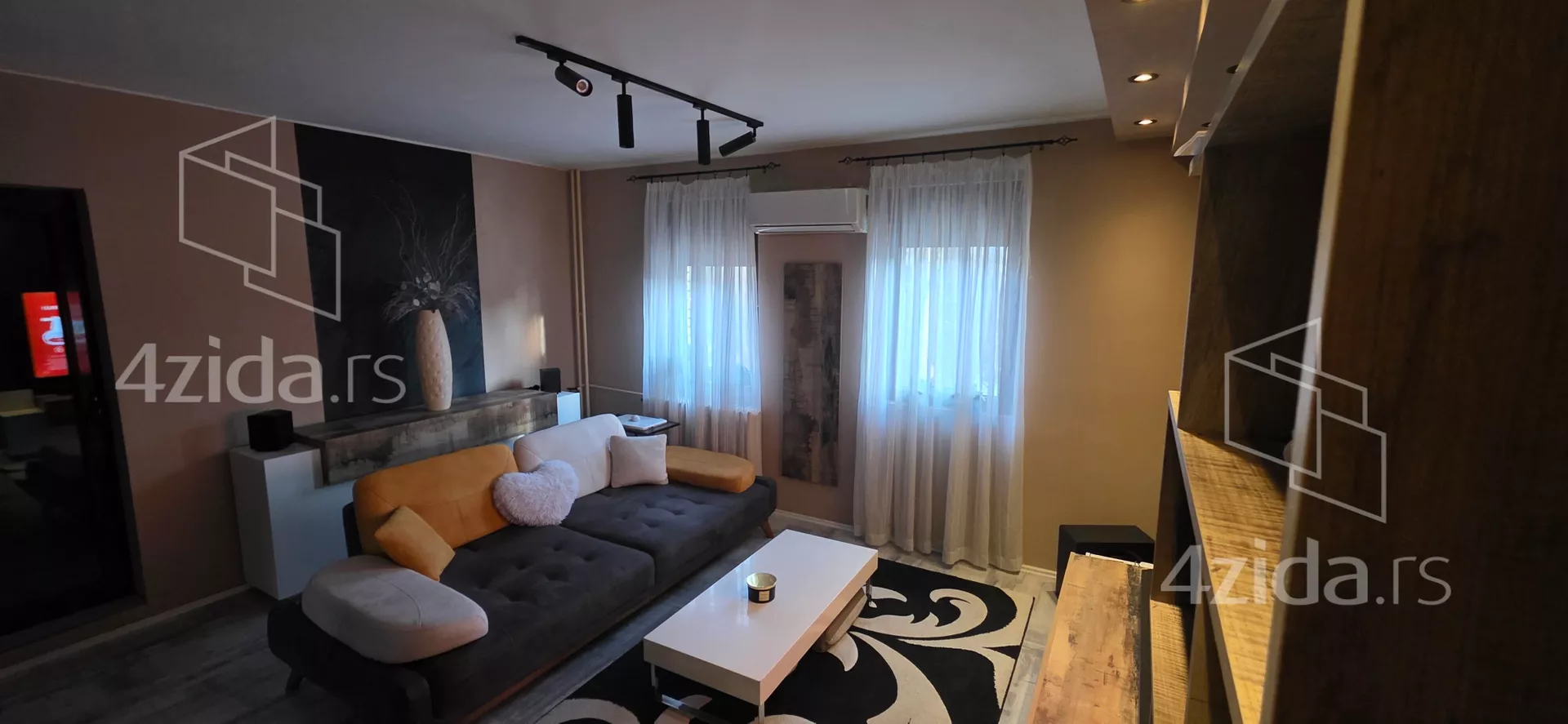 Četvorosoban stan | 4zida