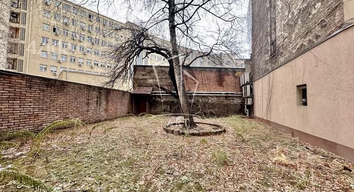 Poslovna zgrada | 4zida