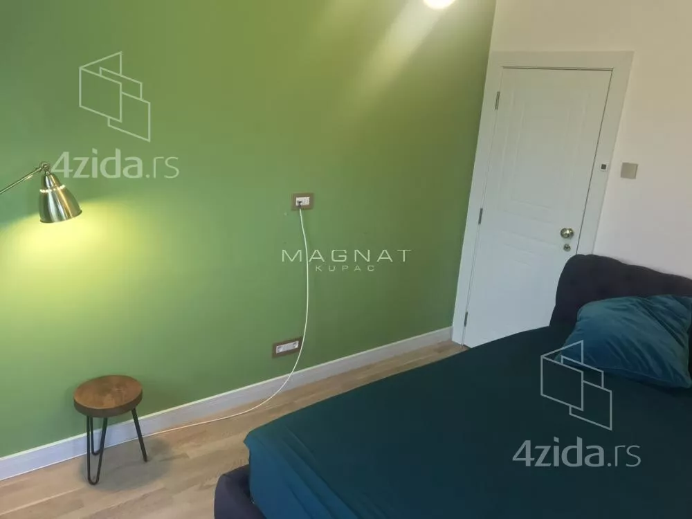 Četvoroiposoban stan | 4zida