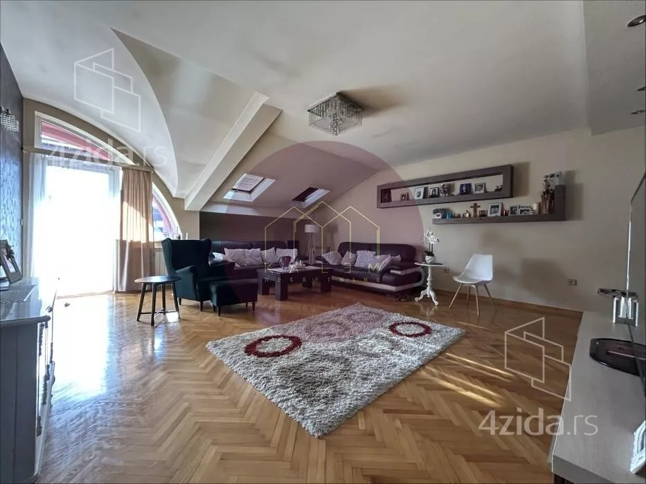 Petosoban stan | 4zida