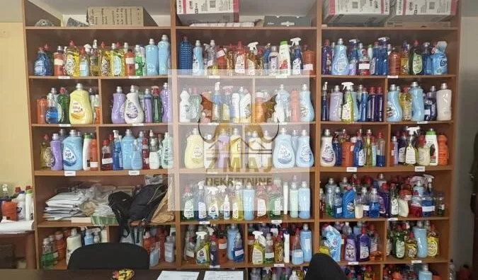 Poslovna zgrada | 4zida