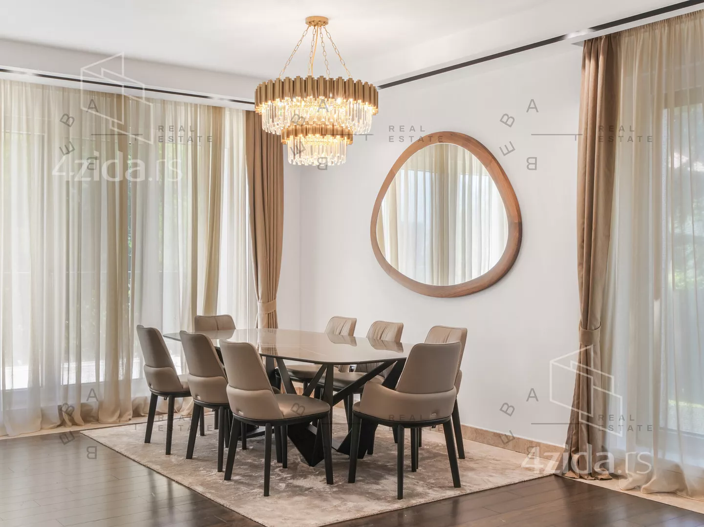 Petosoban stan | 4zida