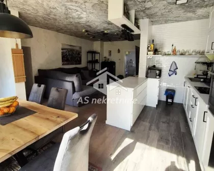 Autokomanda | 4zida.rs