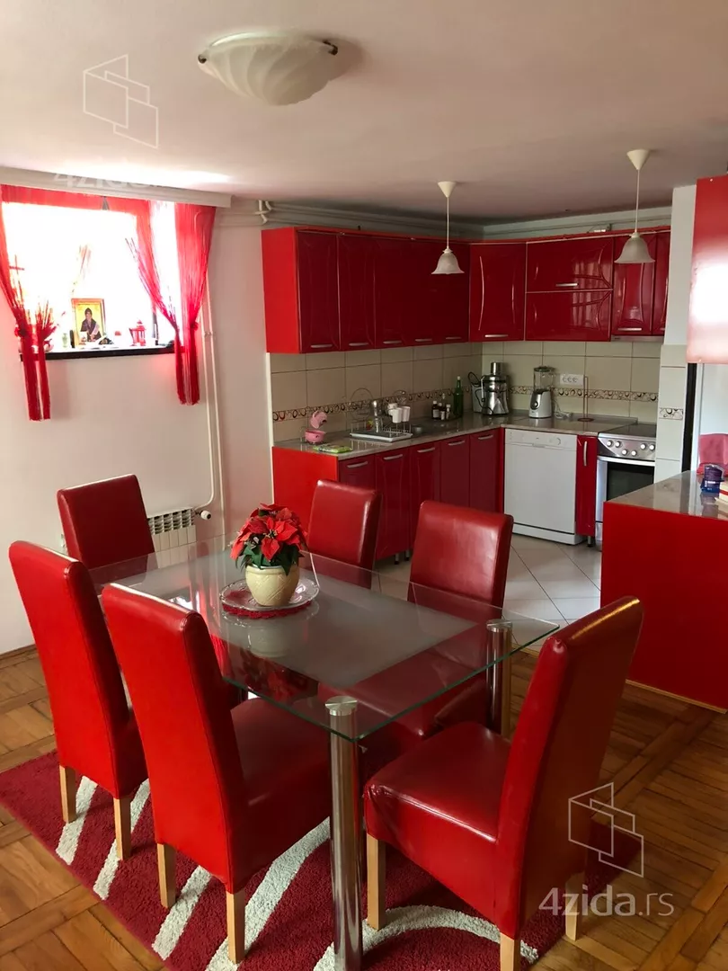 3-etažna kuća | 4zida