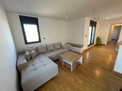 Vojvodjanska | 4zida.rs