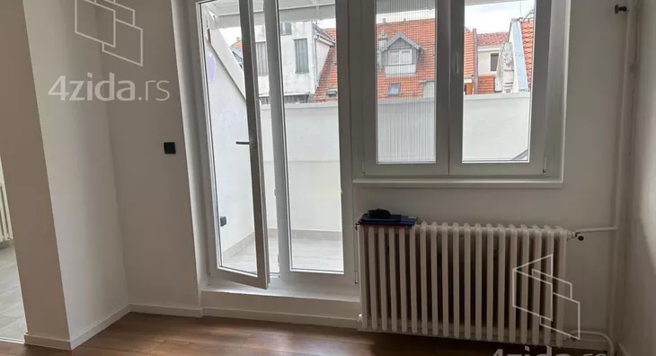 Četvoroiposoban stan | 4zida