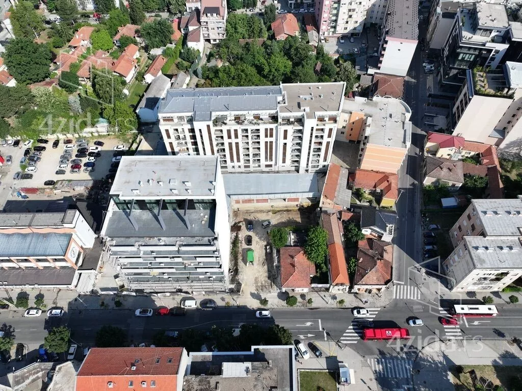 Šestosoban stan | 4zida