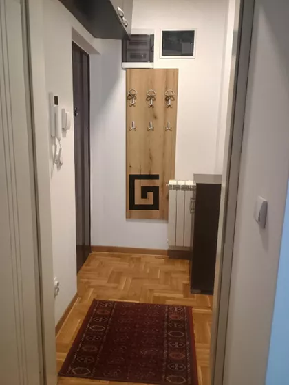 Gvozdićeva | 4zida.rs