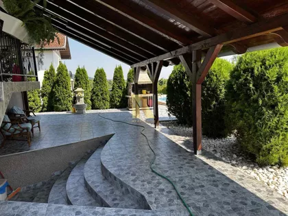 Krstašice | 4zida.rs