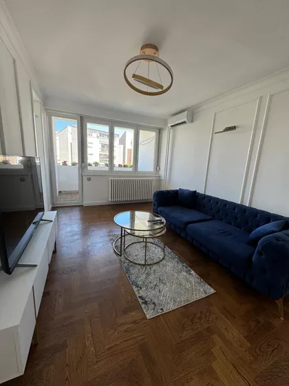 Crveni Krst Vračar | 4zida.rs