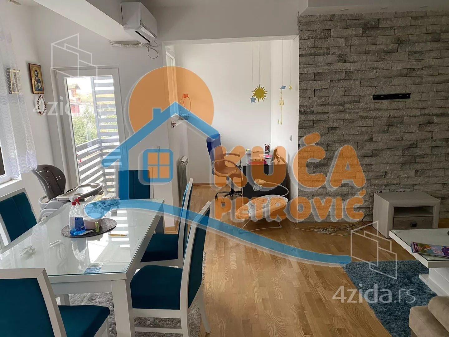 Dvoiposoban stan | 4zida