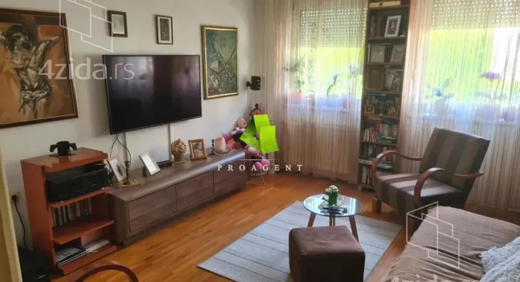 Troiposoban stan | 4zida