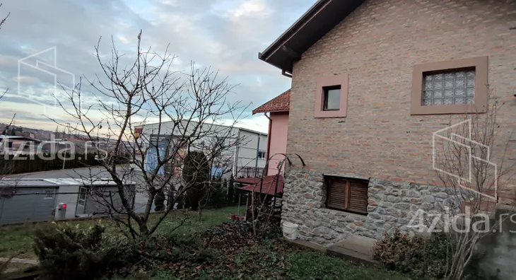 3-etažna kuća | 4zida