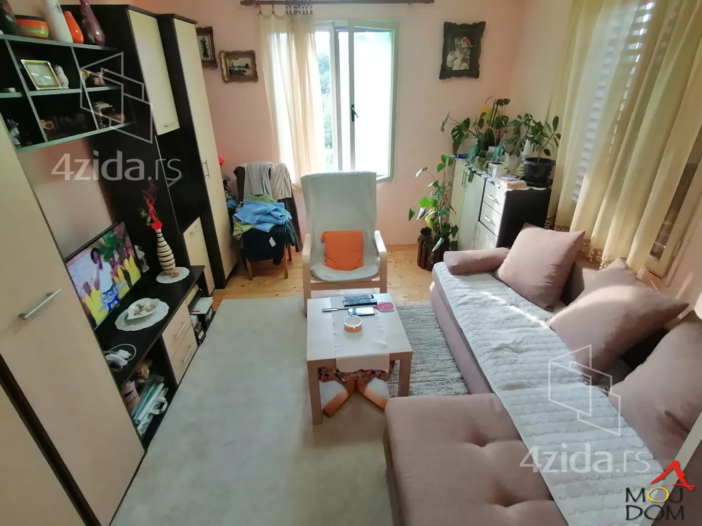 Plac | 4zida