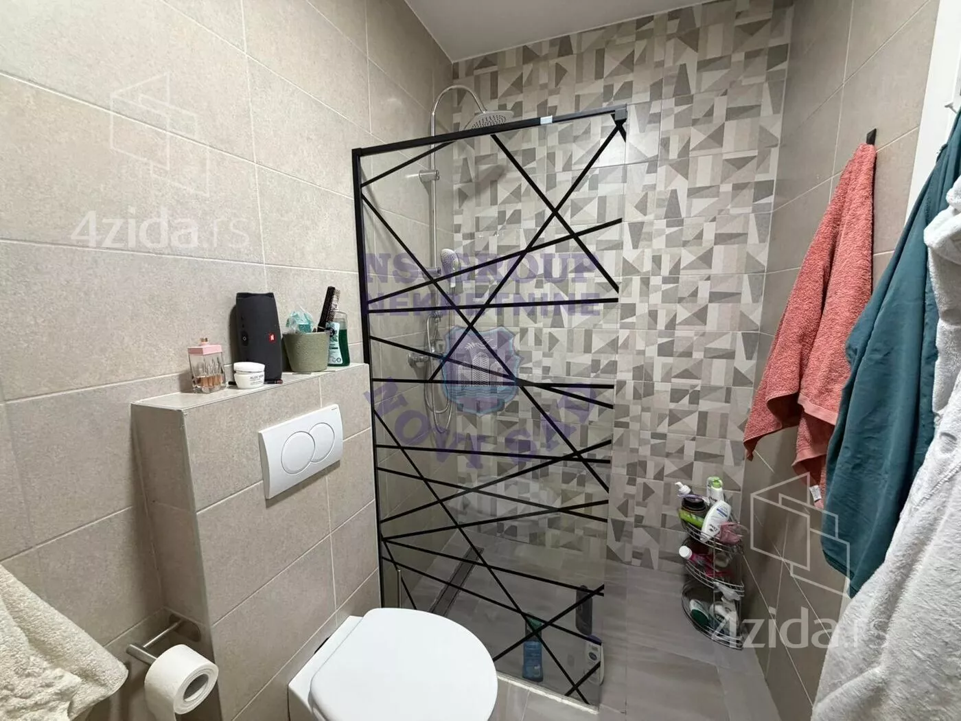 Troiposoban stan | 4zida