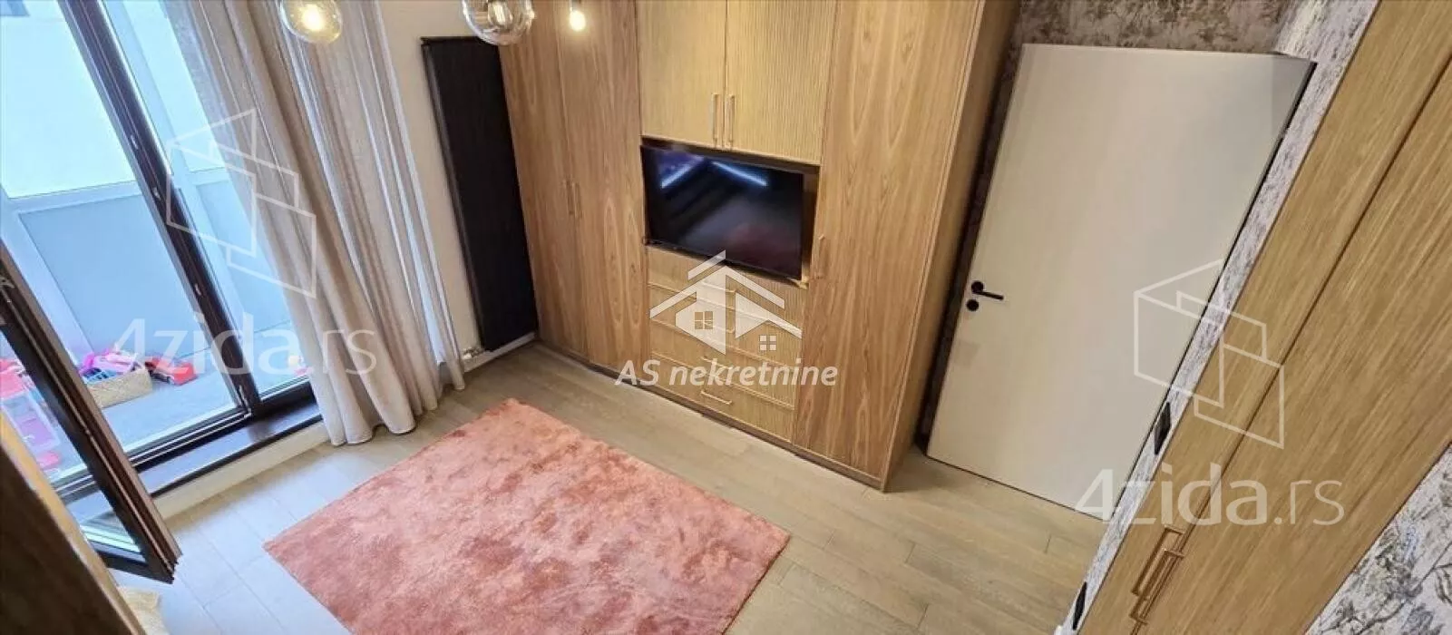 Petosoban stan | 4zida