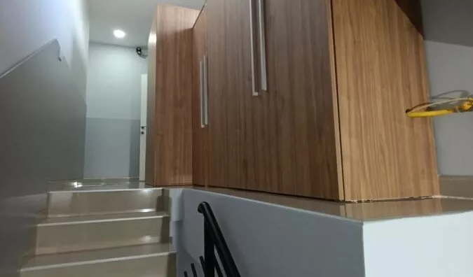 Devetosoban stan | 4zida