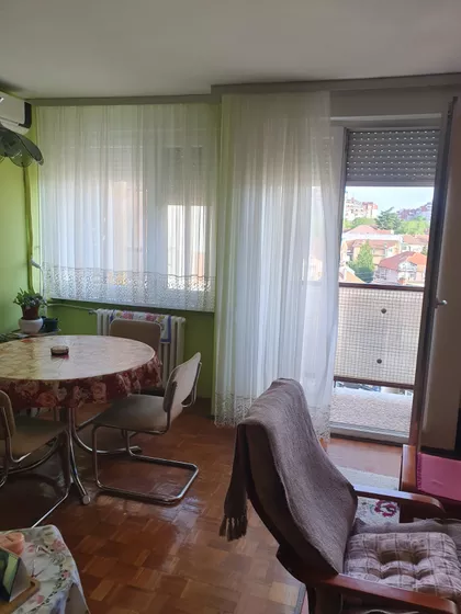 Marine Veličković 4 | 4zida.rs