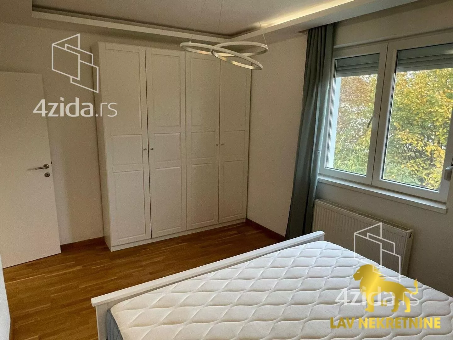 Troiposoban stan | 4zida