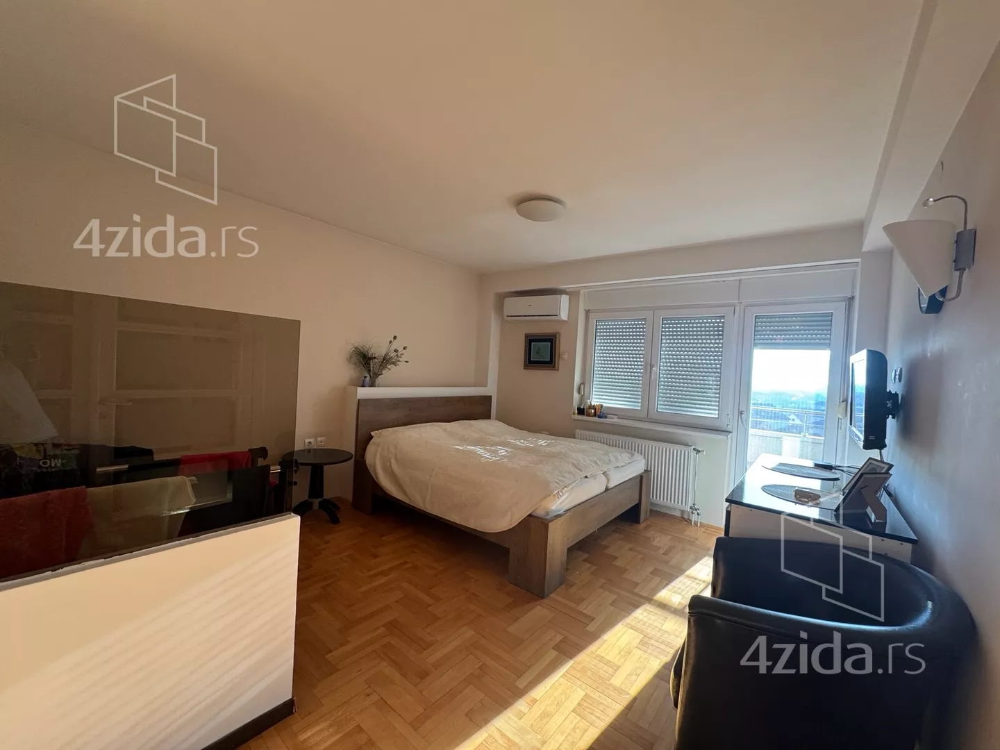 Troiposoban stan | 4zida