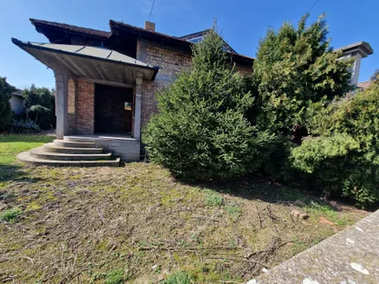 Branka Radičevića 25 | 4zida.rs