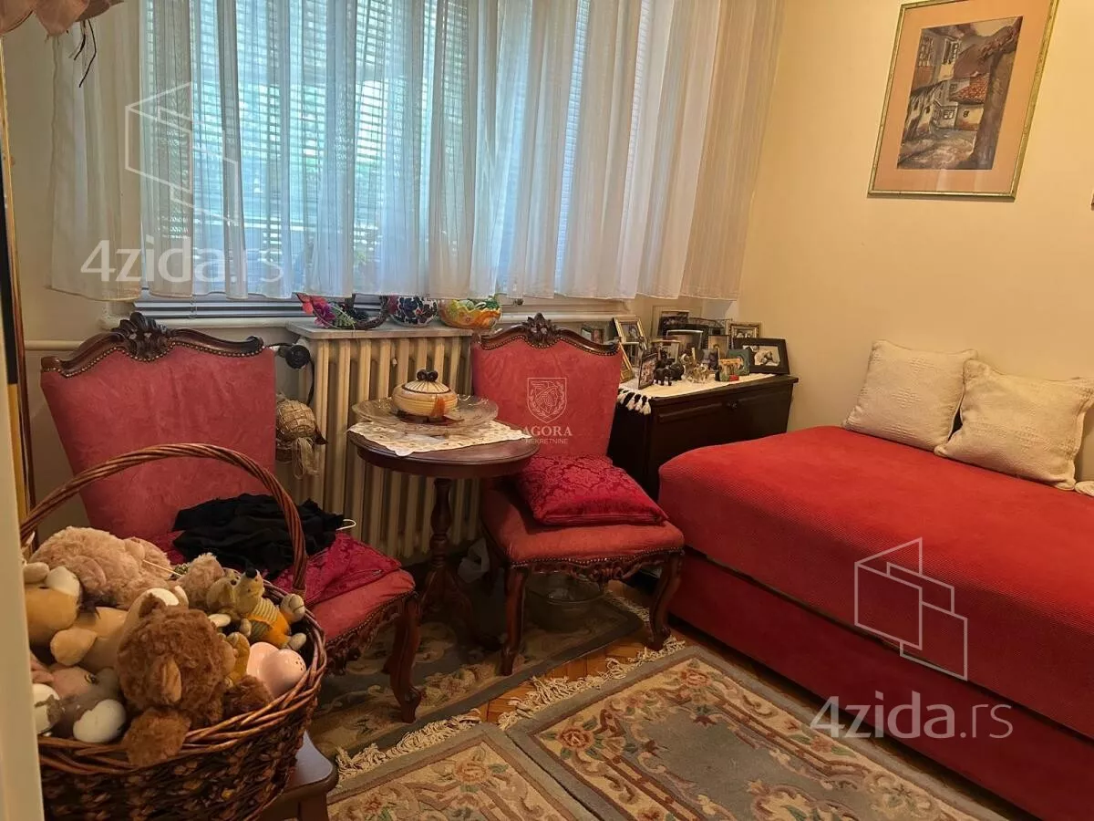 Troiposoban stan | 4zida