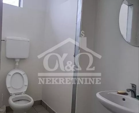 Poslovna zgrada | 4zida