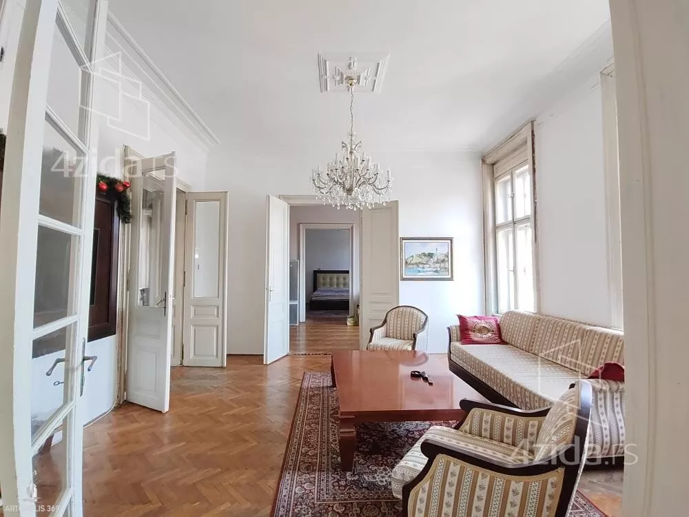 Šestosoban stan | 4zida