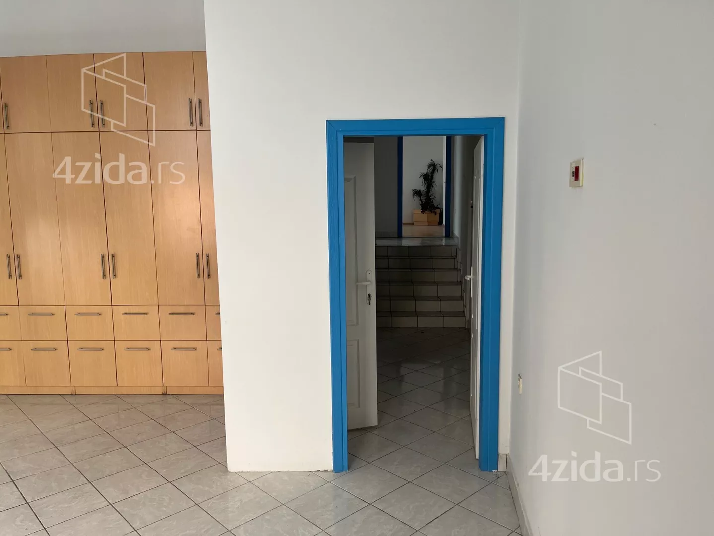 Lokal | 4zida