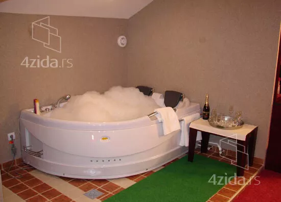 Ugostiteljski objekat | 4zida