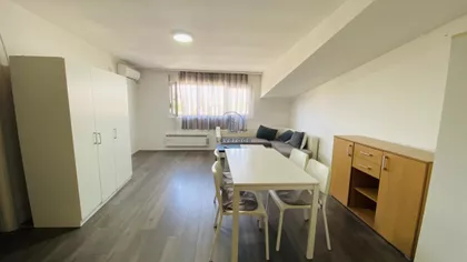 Ivana Milutinovića | 4zida.rs