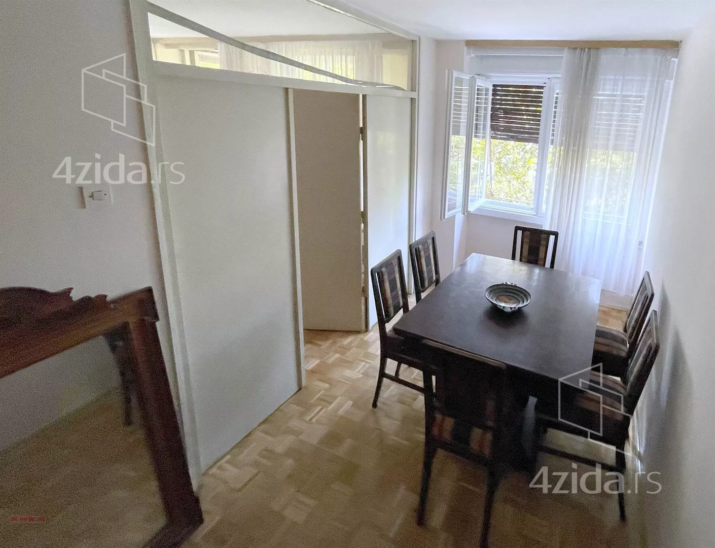 Troiposoban stan | 4zida