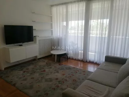Studentska | 4zida.rs