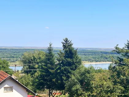 Banatska 10 | 4zida.rs