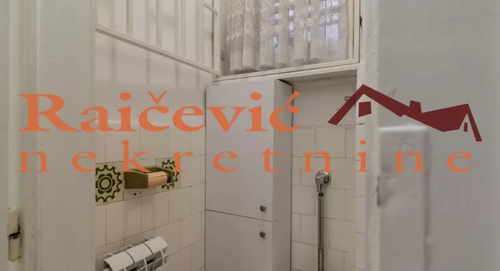 Četvoroiposoban stan | 4zida