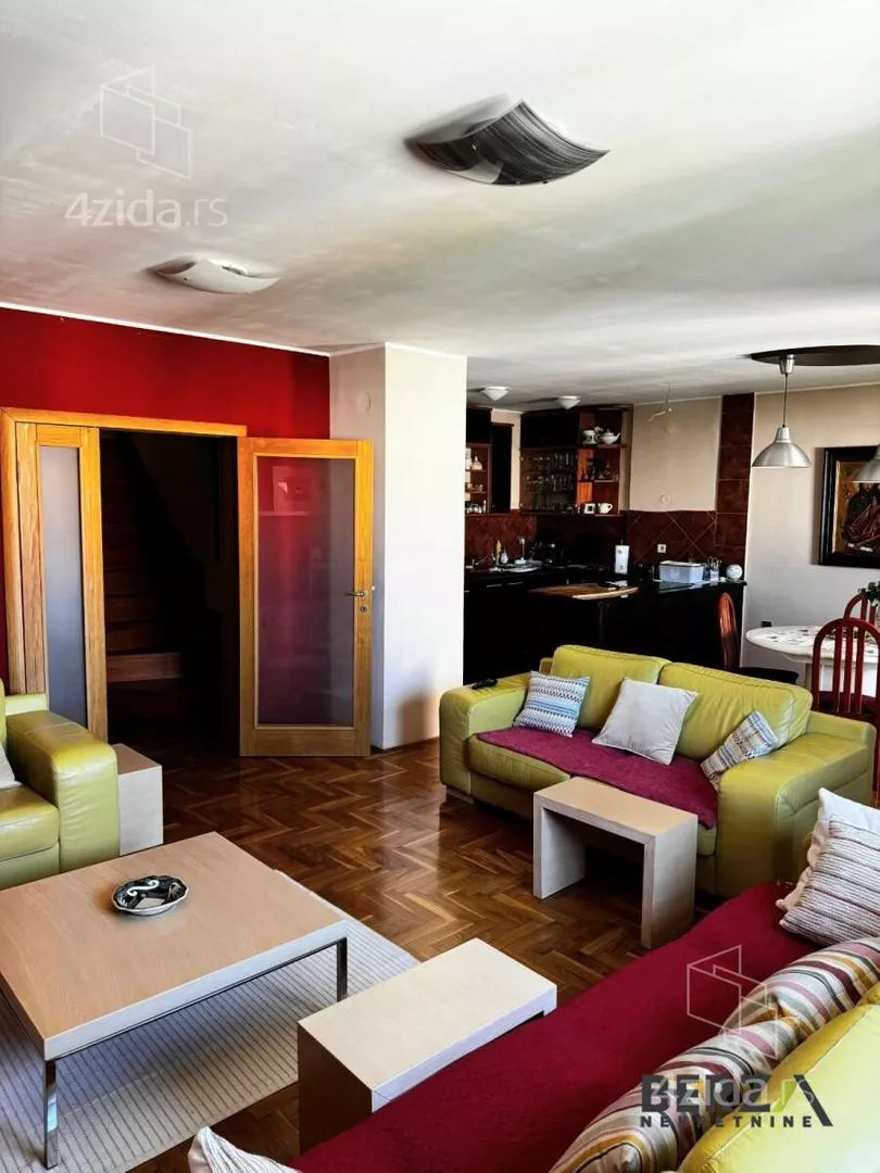 Četvoroiposoban stan | 4zida