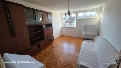 Karađorđeva | 4zida.rs