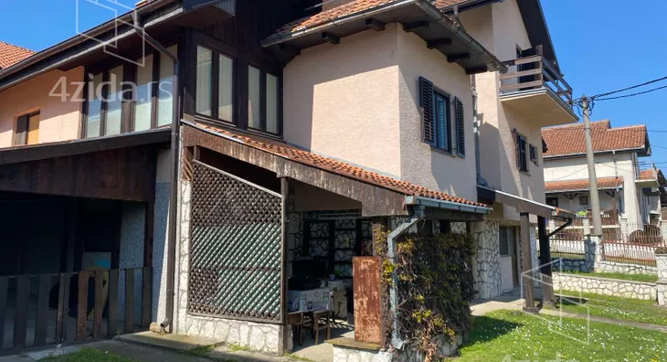 3-etažna kuća | 4zida