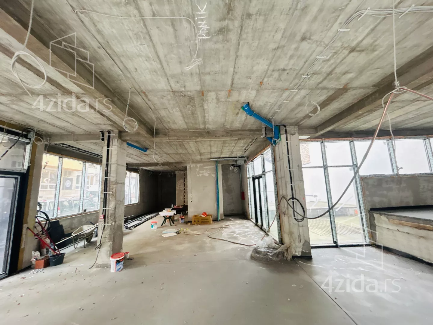 Poslovni prostor | 4zida