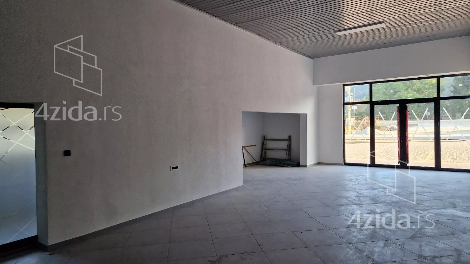 Poslovni prostor | 4zida
