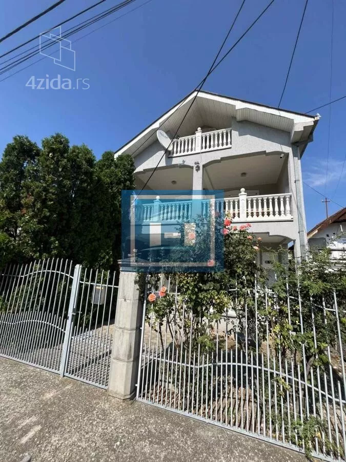 Kuća | 4zida