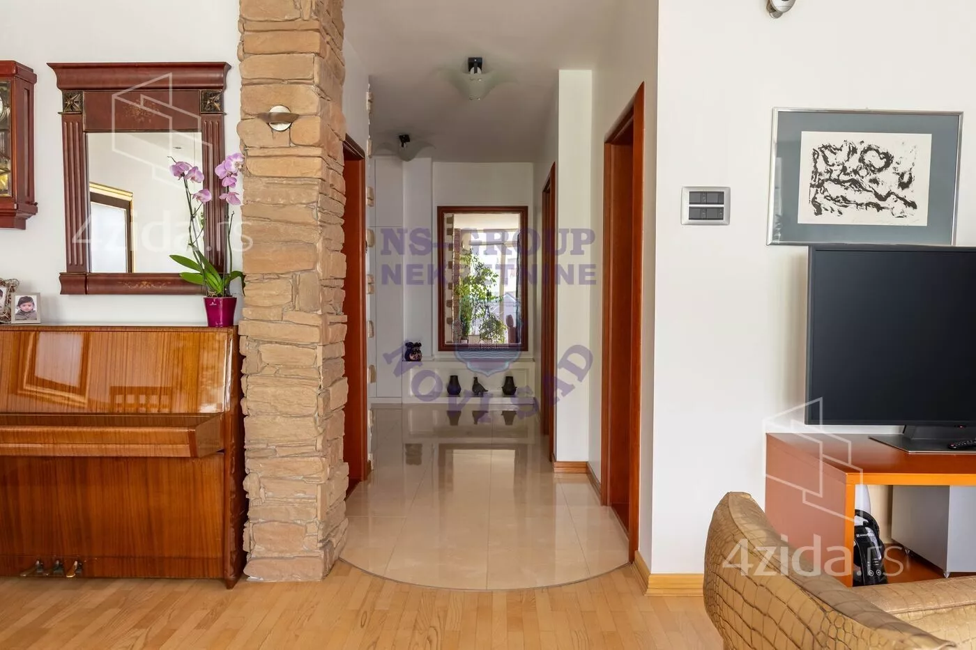 Petosoban stan | 4zida